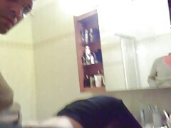 Procace video di orge italiane lesbica MILF prende fingered