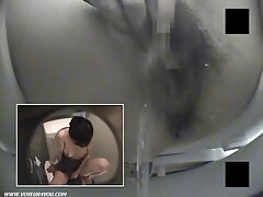 Un ragazzo con un grosso cazzo ottiene il video orge italiani suo cazzo massaggiato